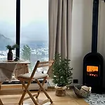 Дом отдыха гірські будиночки Ждениево