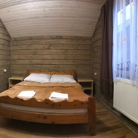 Dom wakacyjny гірські будиночки Żdenijewo