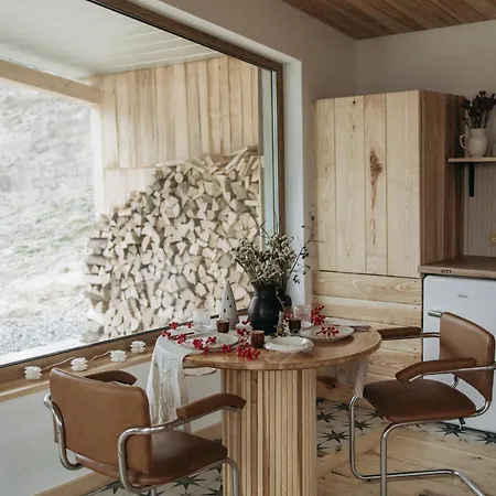 гірські будиночки Ждениево