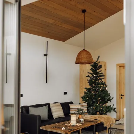 гірські будиночки Holiday home *