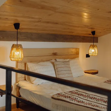 гірські будиночки Holiday home Zhdeniievo